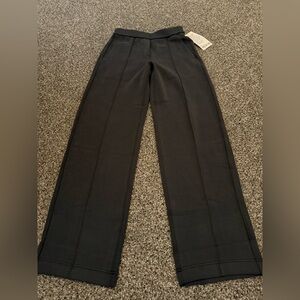 Womens new lululemon pintuck pants xs